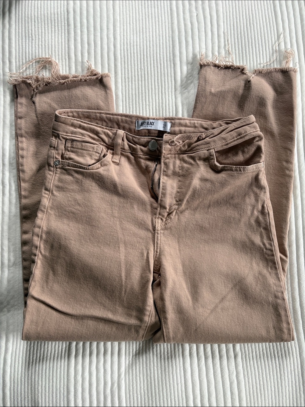 Just Black Cropped Straight Jeans in Dusty Rose Taupe
